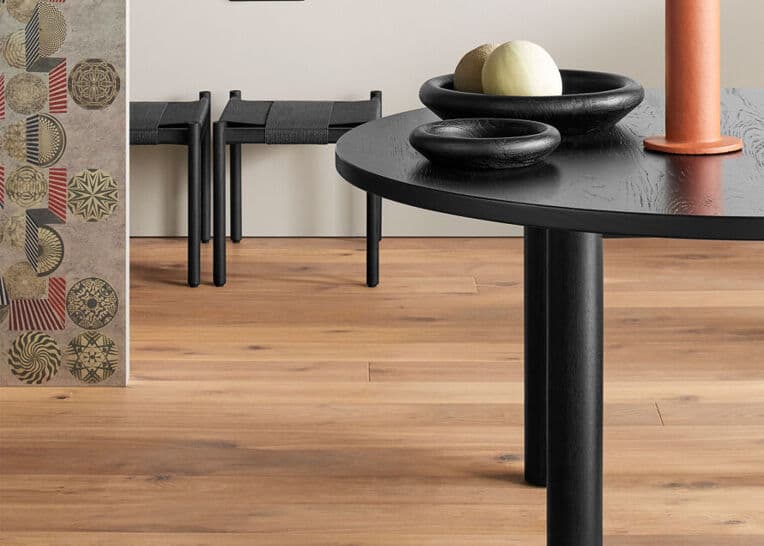 good times 60" round dining table