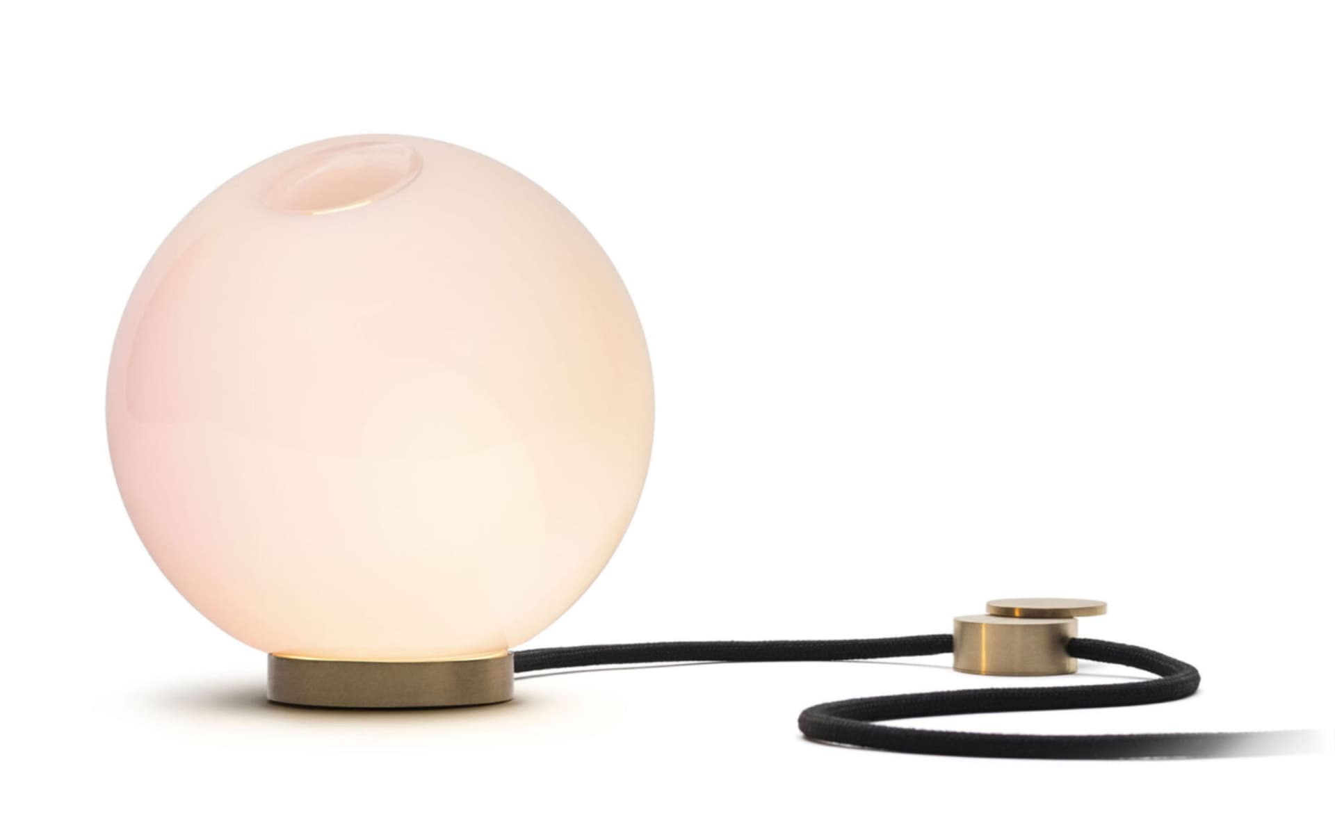 Bocci 28t Table Lamp / LED - 2500K / brass / opaque pink 2