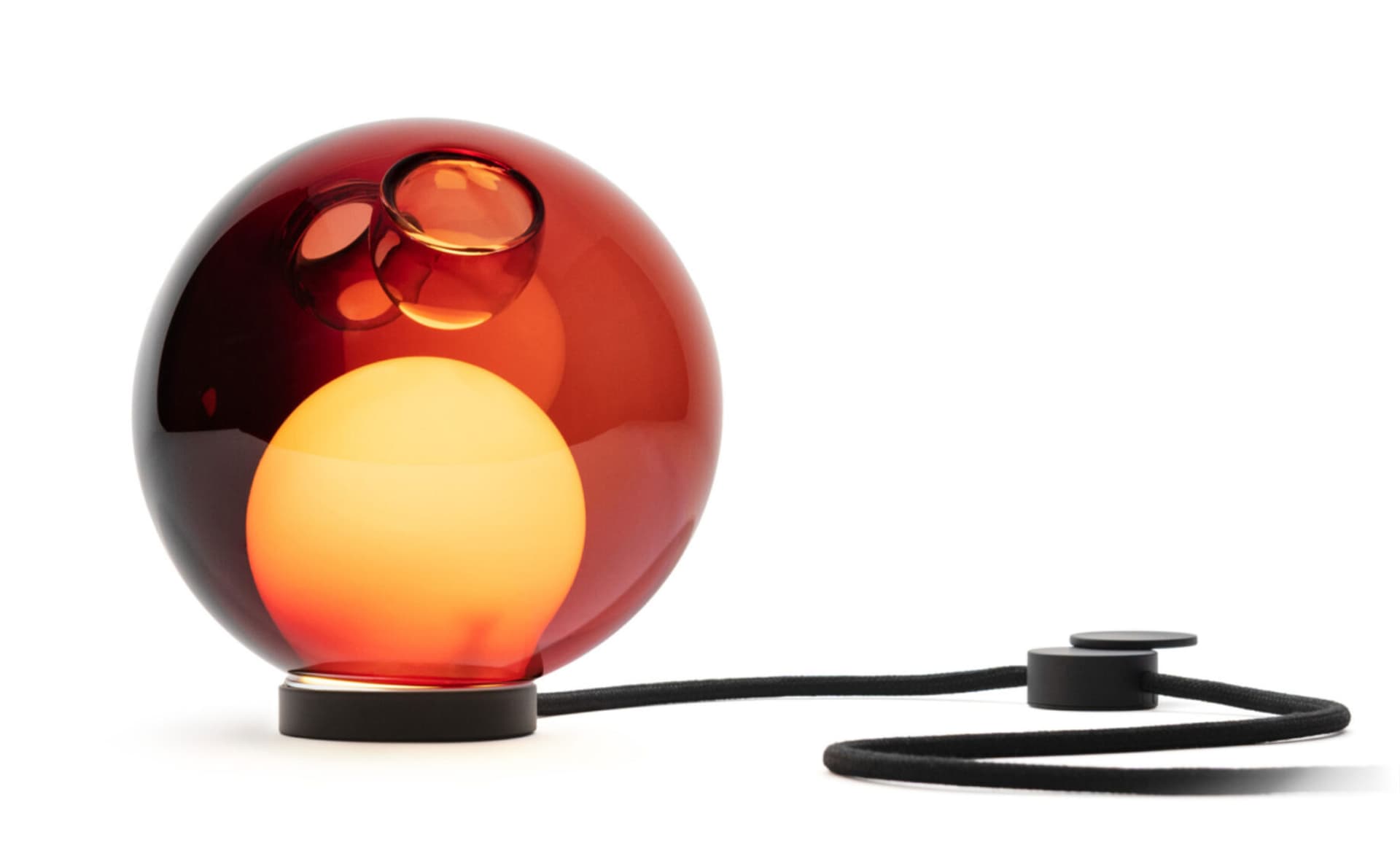 Bocci 28t Table Lamp / LED - 2500K / black / translucent red 2