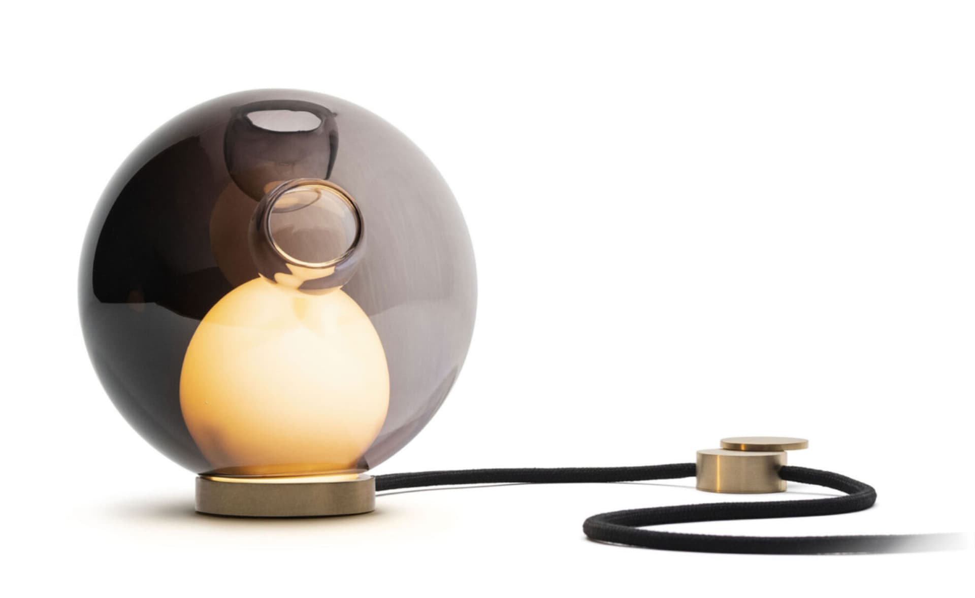 Bocci 28t Table Lamp / LED - 2700K / brass / translucent grey 6
