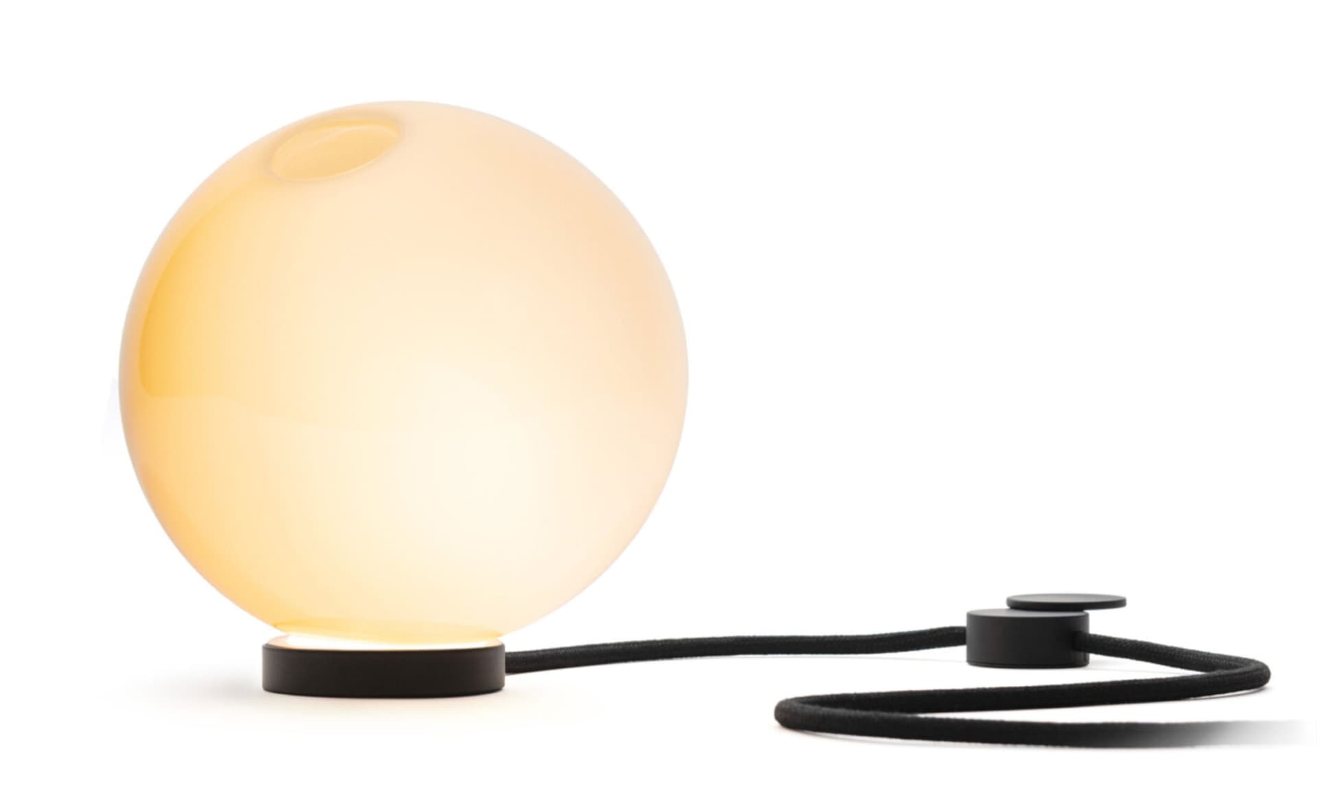 Bocci 28t Table Lamp / LED - 2700K / black / opaque beige 1