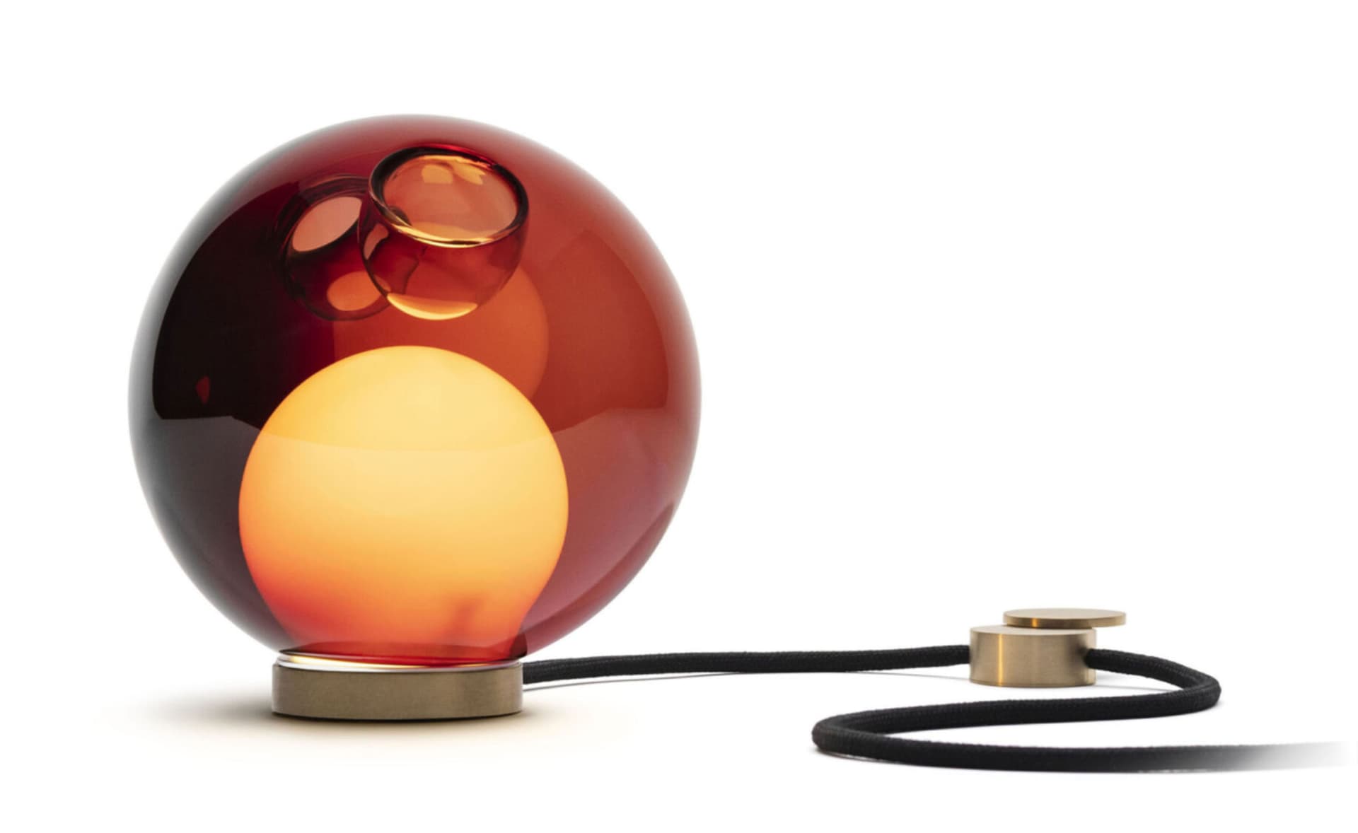 Bocci 28t Table Lamp / LED - 3000K / brass / translucent red 2