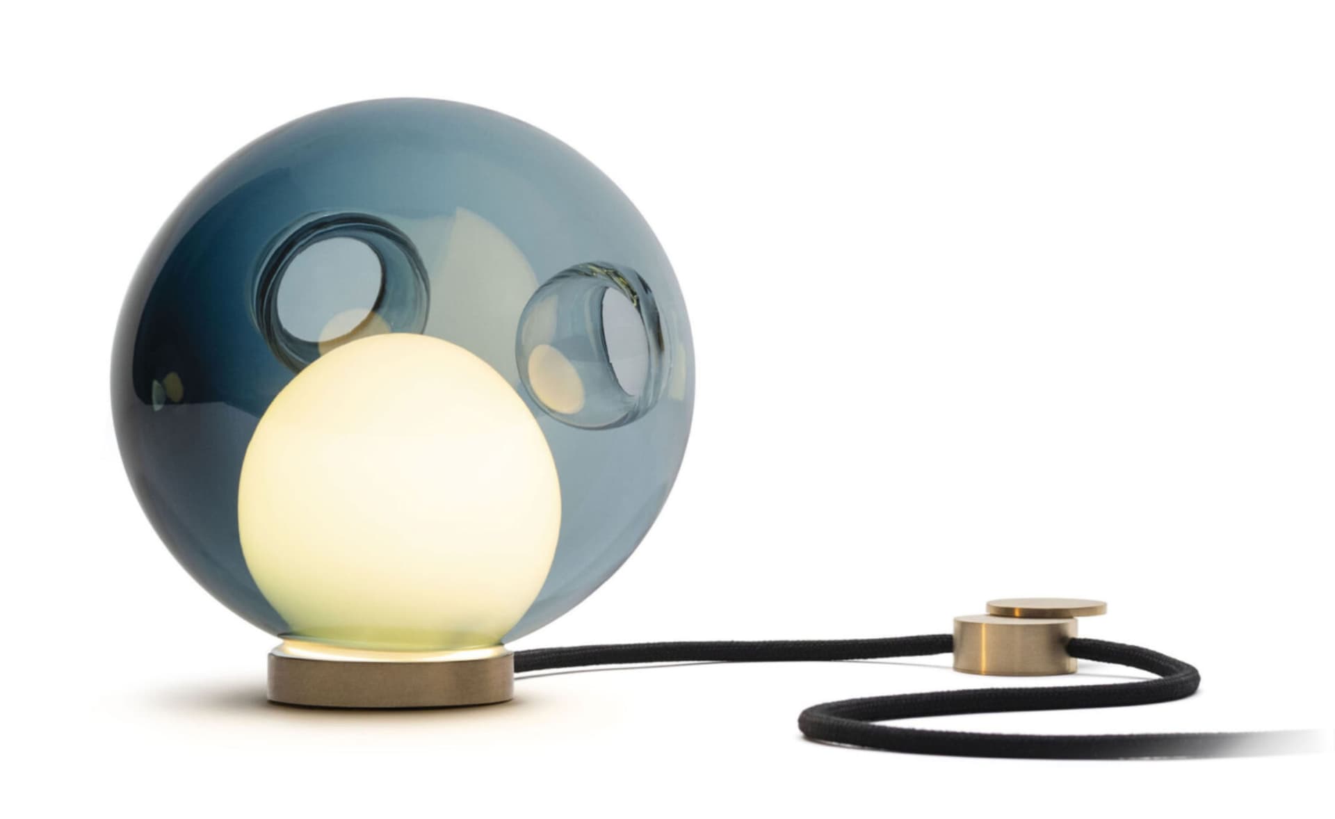 Bocci 28t Table Lamp / LED - 3000K / brass / translucent blue 2