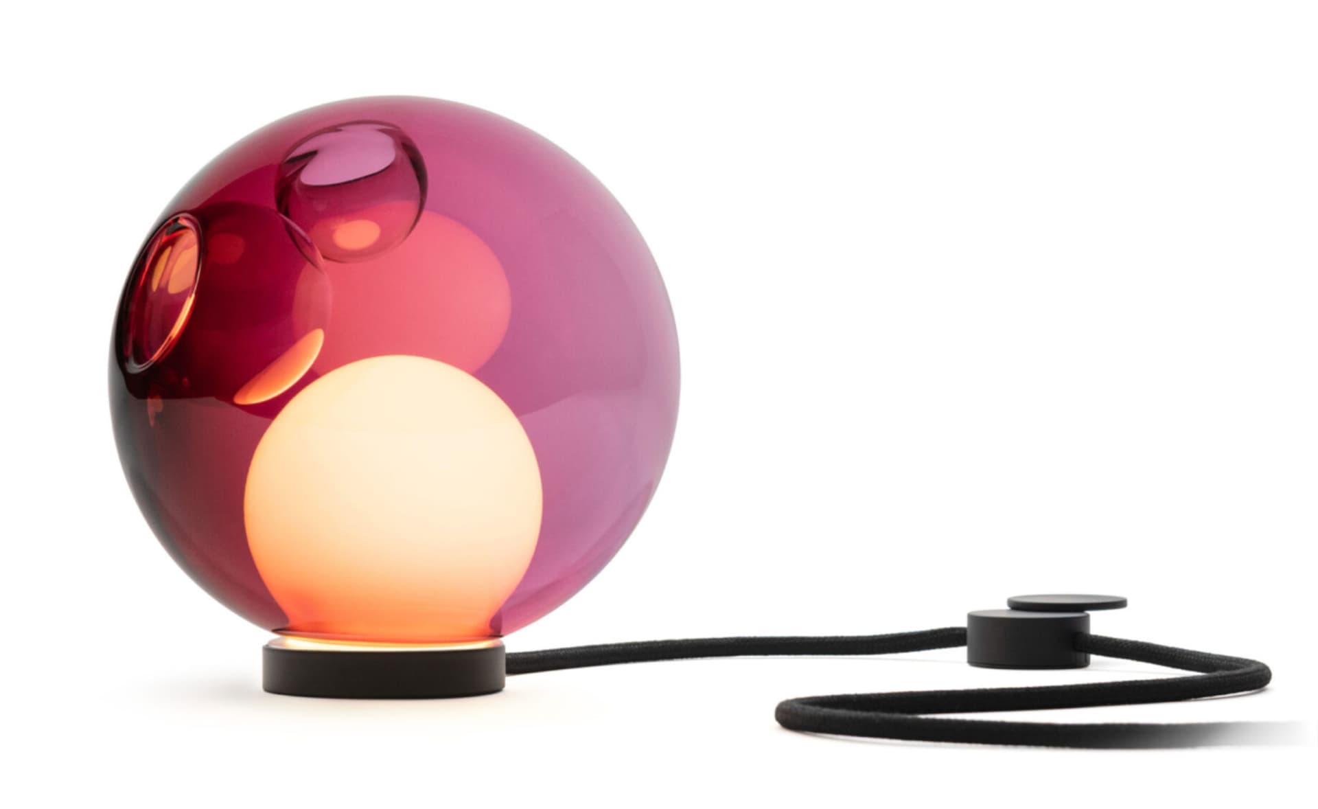 Bocci 28t Table Lamp / LED - 3000K / black / translucent pink 2