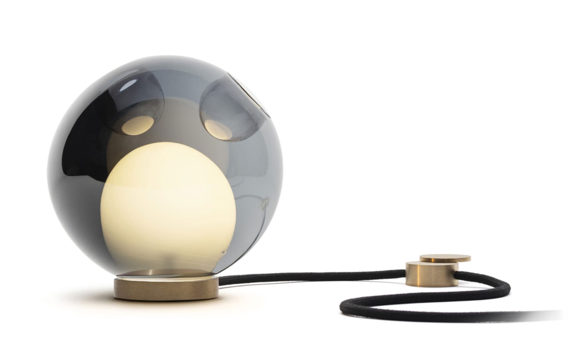 Bocci 28t Table Lamp / LED - 2700K / brass / translucent blue 6