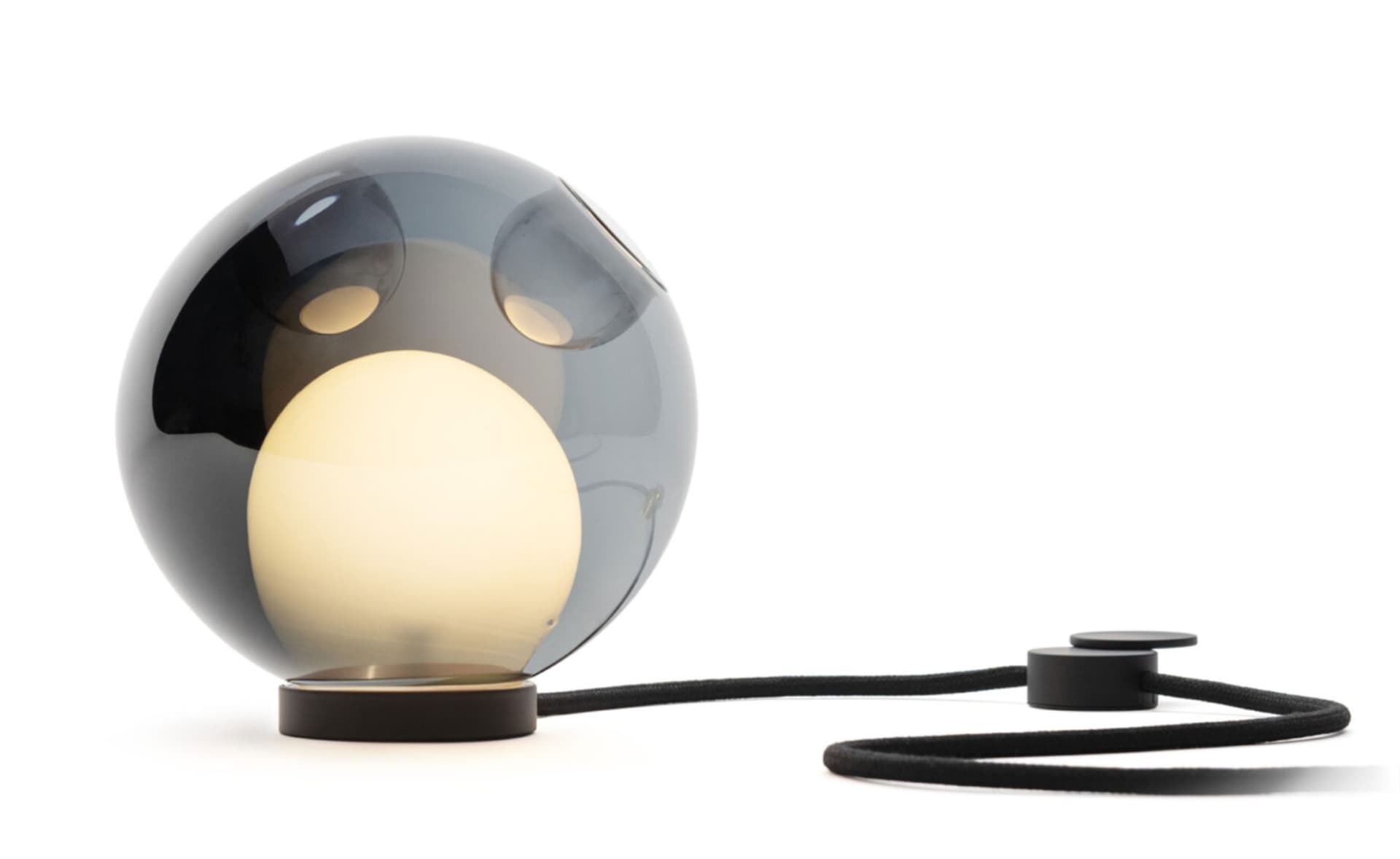 Bocci 28t Table Lamp / LED - 2700K / black / translucent blue 6