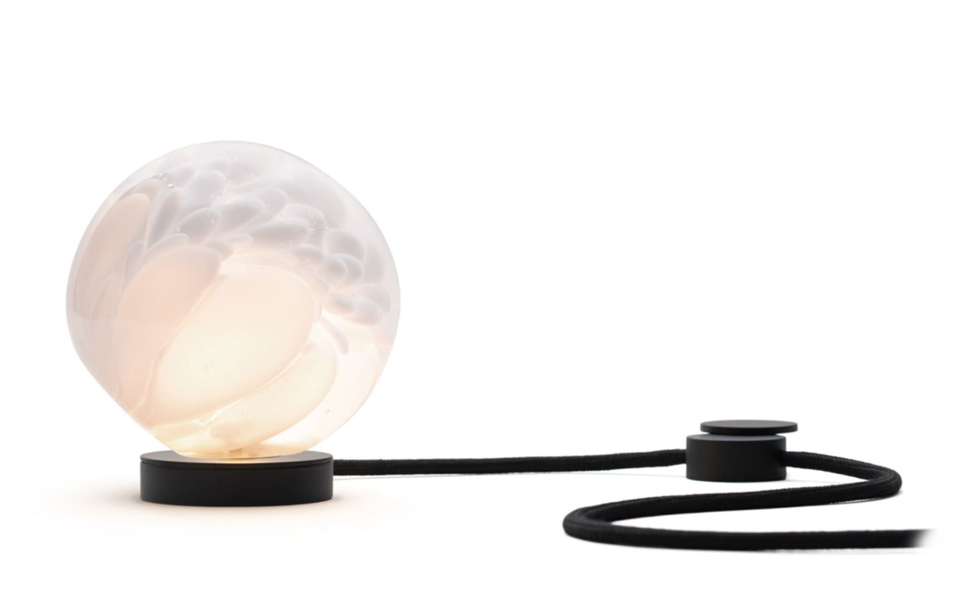 Bocci 118t Table Lamp / LED - 3000K / black / white
